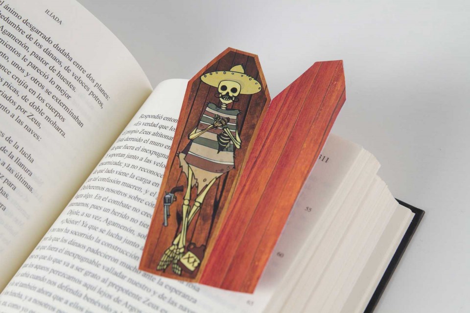 Diseño de marcapáginas originales con forma de ataud - Bandido mexicano - Bizarro Gráfico